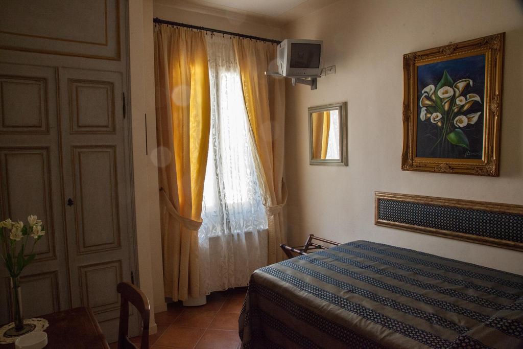 Hotel Locanda Degli Artisti Borgo San Lorenzo Pokoj fotografie